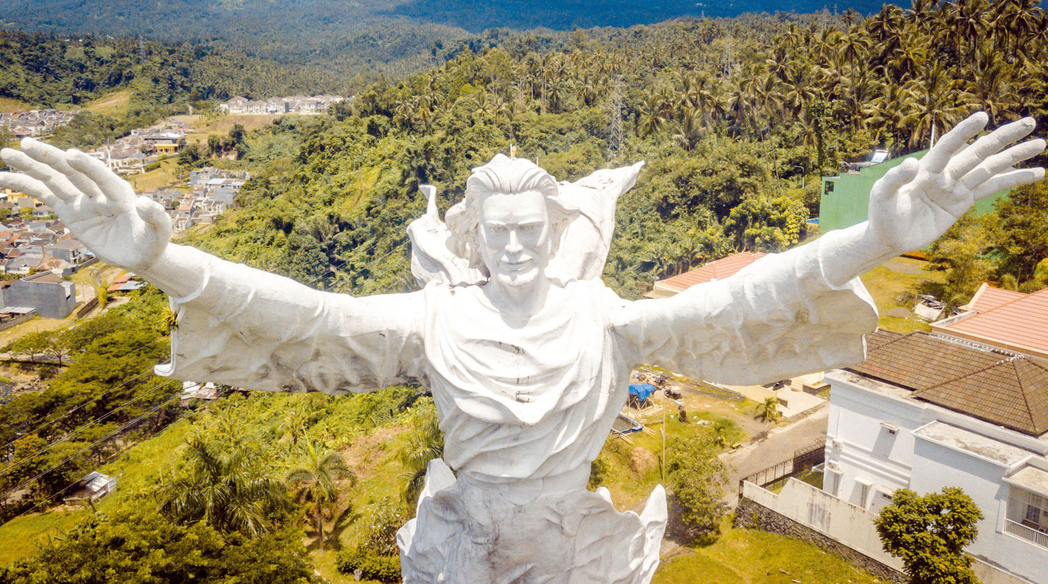 Statue of Jesus in Manado