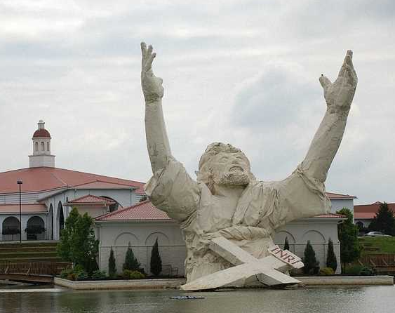 10 Most Famous Jesus Statues In The World