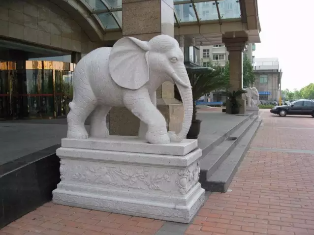 chinese elephant statue meaning