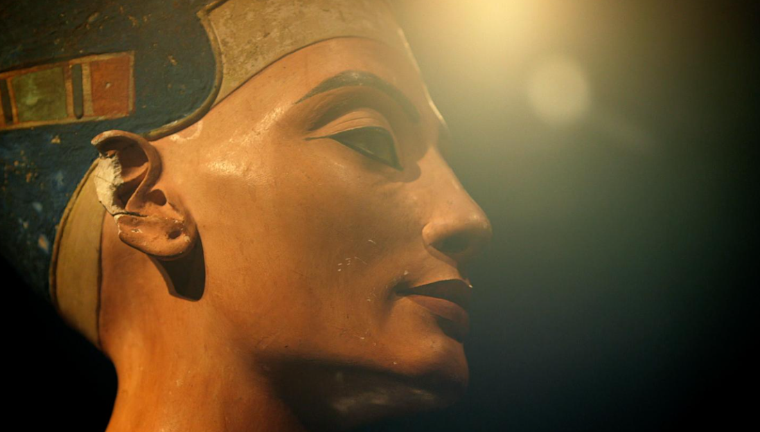 bust of nefertiti analysis