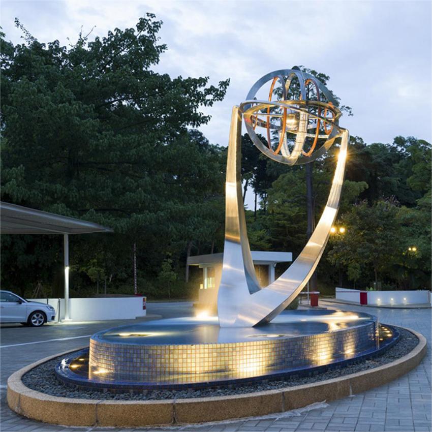 Outdoor charm and scene application of large metal sculpture
