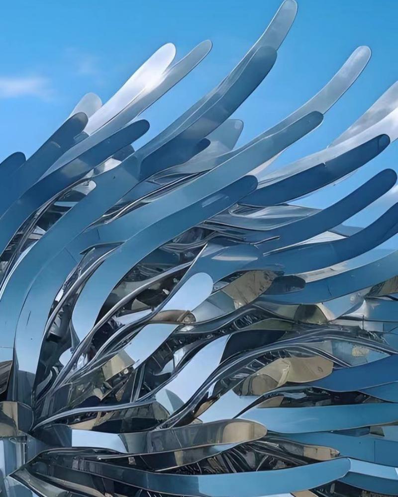 Large outdoor metal sculpture customization process