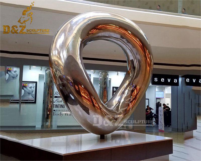 Application of large art circle sculptures in different occasions and environments