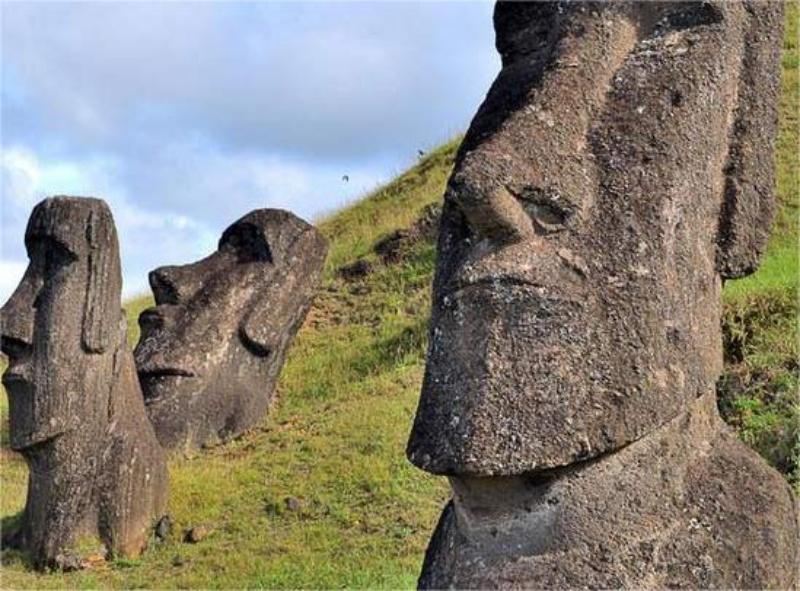 What are some of the mysteries that remain about the Easter Island statues?cid=3