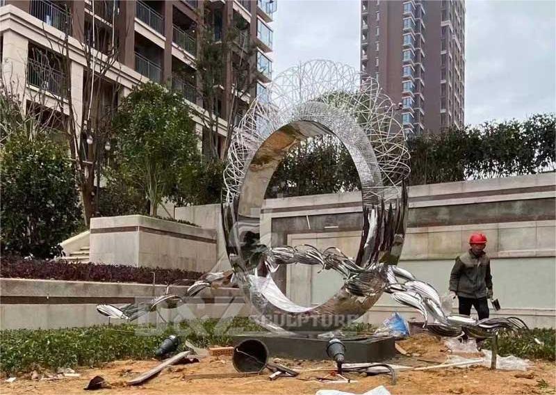 Metal Art Fish Sculpture Hollow Circle Sculpture Garden Landscape Decoration DZ-201