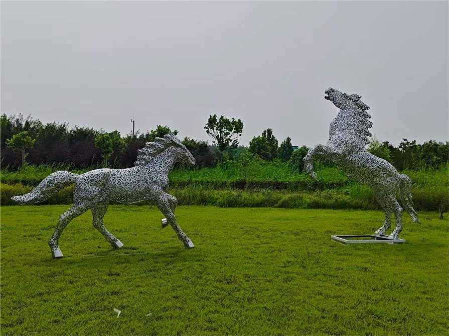 Metal hollow horse sculptures outdoor square park light animal art sculpture DZ-240