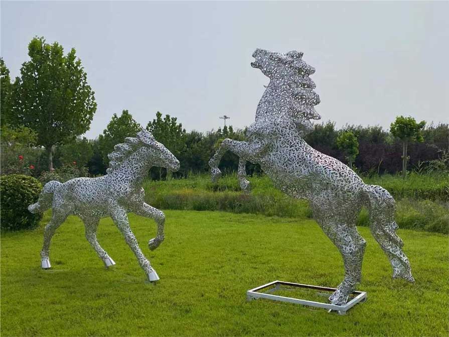 Metal hollow horse sculptures outdoor square park light animal art sculpture DZ-240