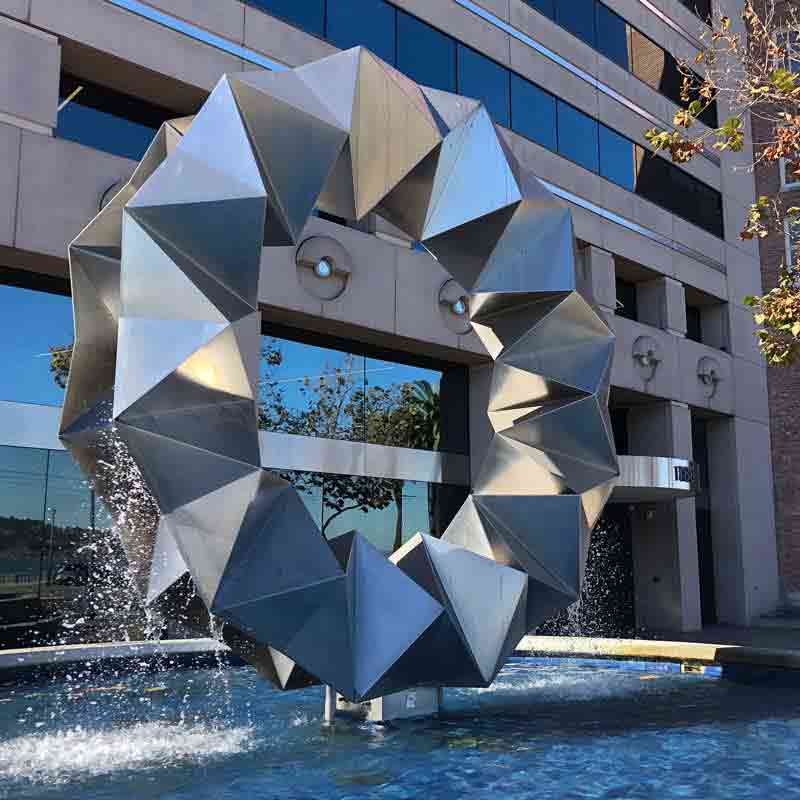 Things to note when making metal fountain sculptures
