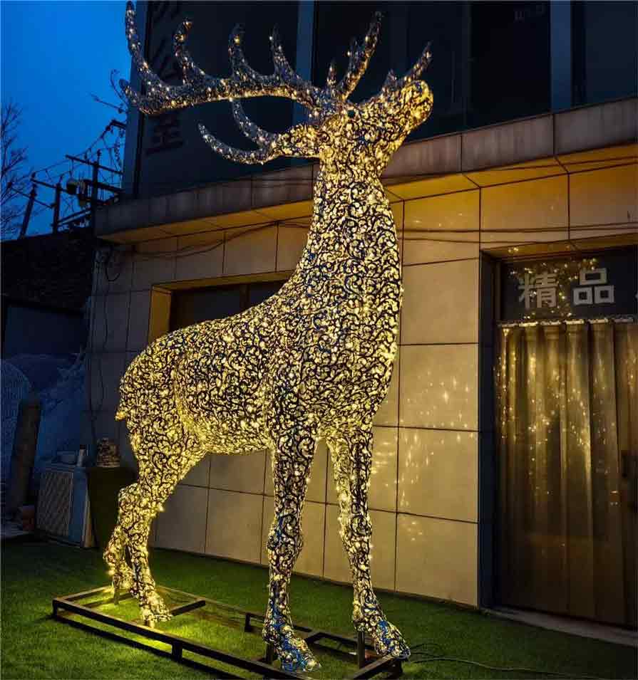 Large Outdoor Metal Animal Sculptures: large metal deer sculpture