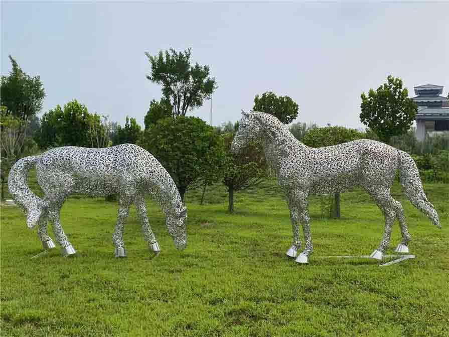 6 Most Popular Modern Stainless Steel Horse Sculptures