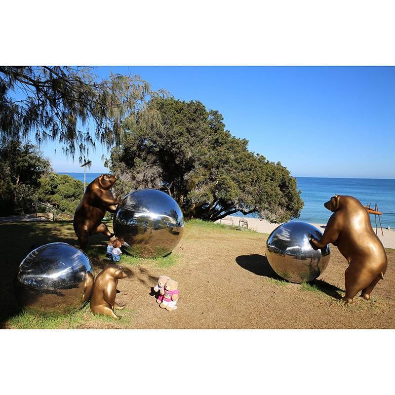 Stainless steel pig and balls sculpture city decoration