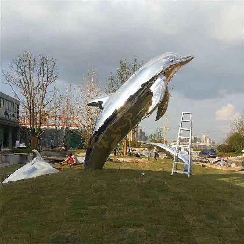 Mirror animal vivid fish sculptures