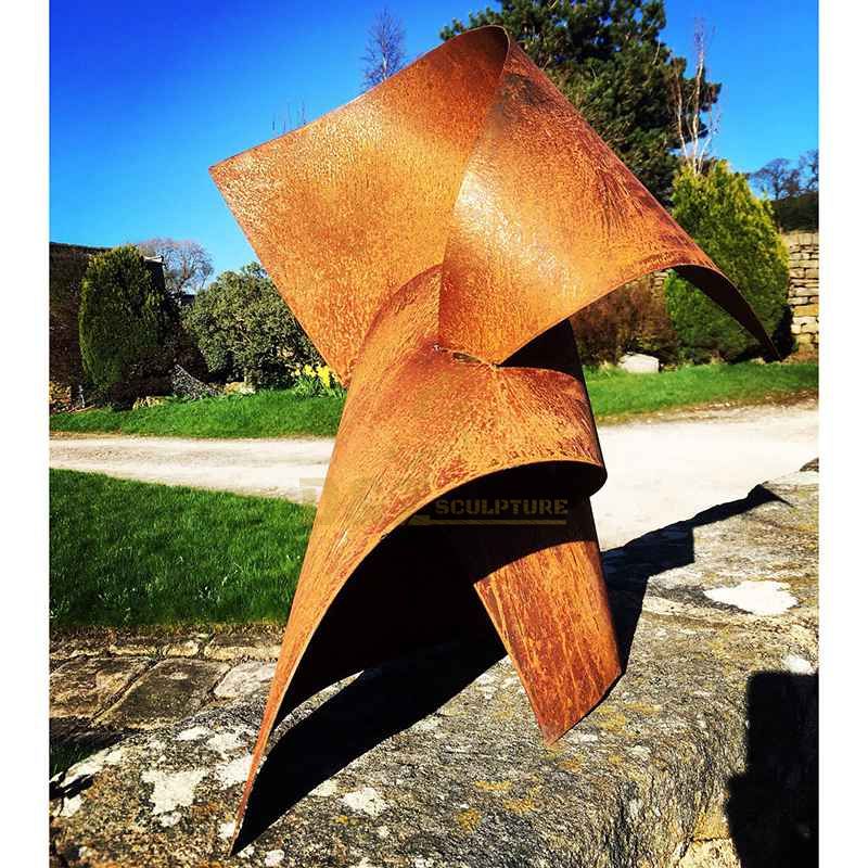 Outdoor crescent shape garden corten steel sculpture