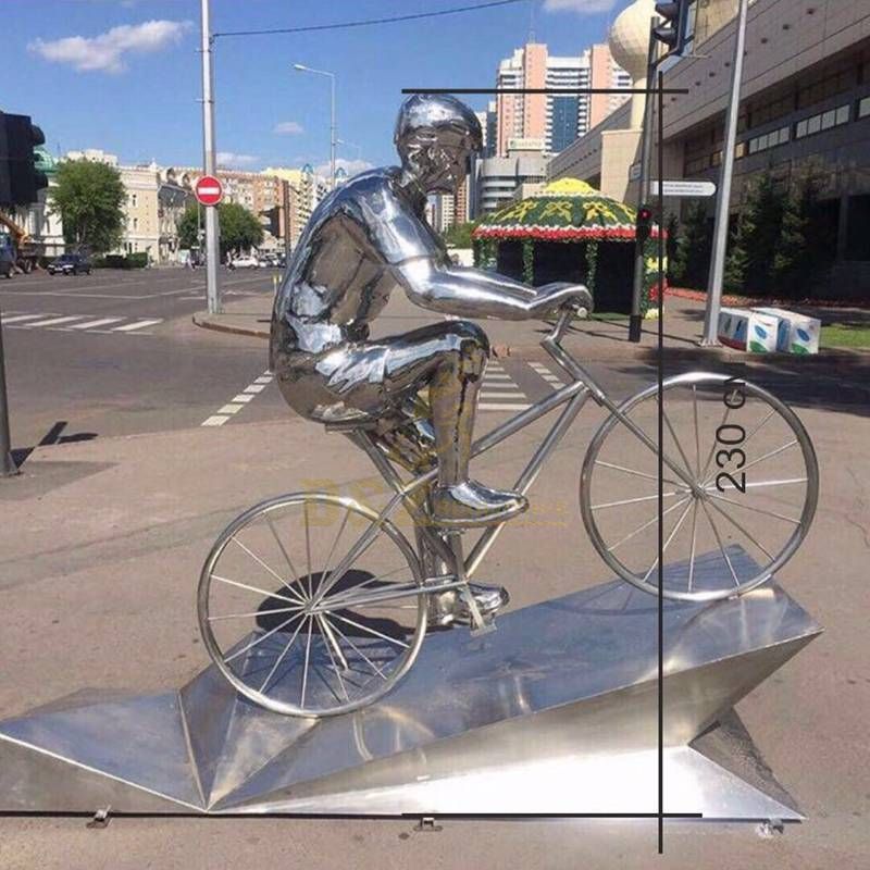 Outdoor square stainless steel mirror cyclist sculpture