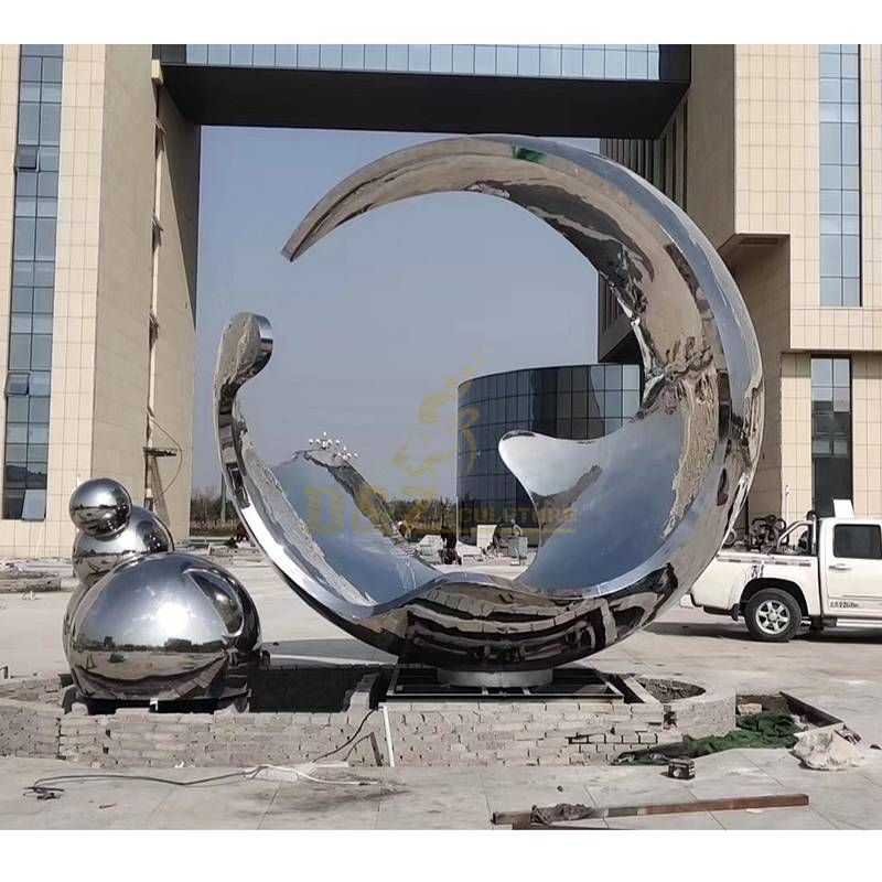 Large modern stainless steel semicircular mirror smooth sculpture