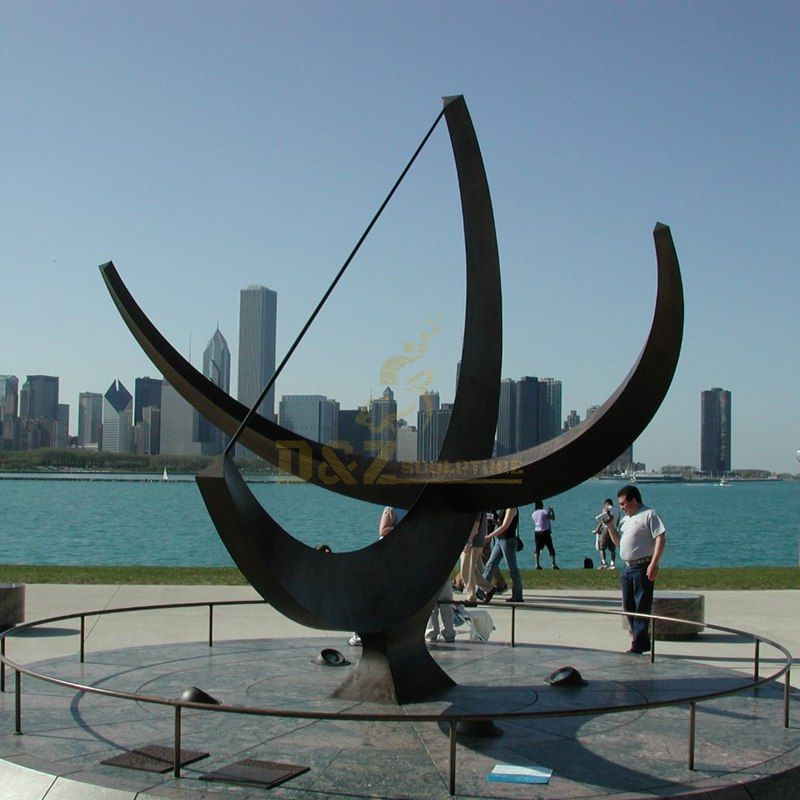 Stainless steel metal art outdoor seaside crescent sculpture