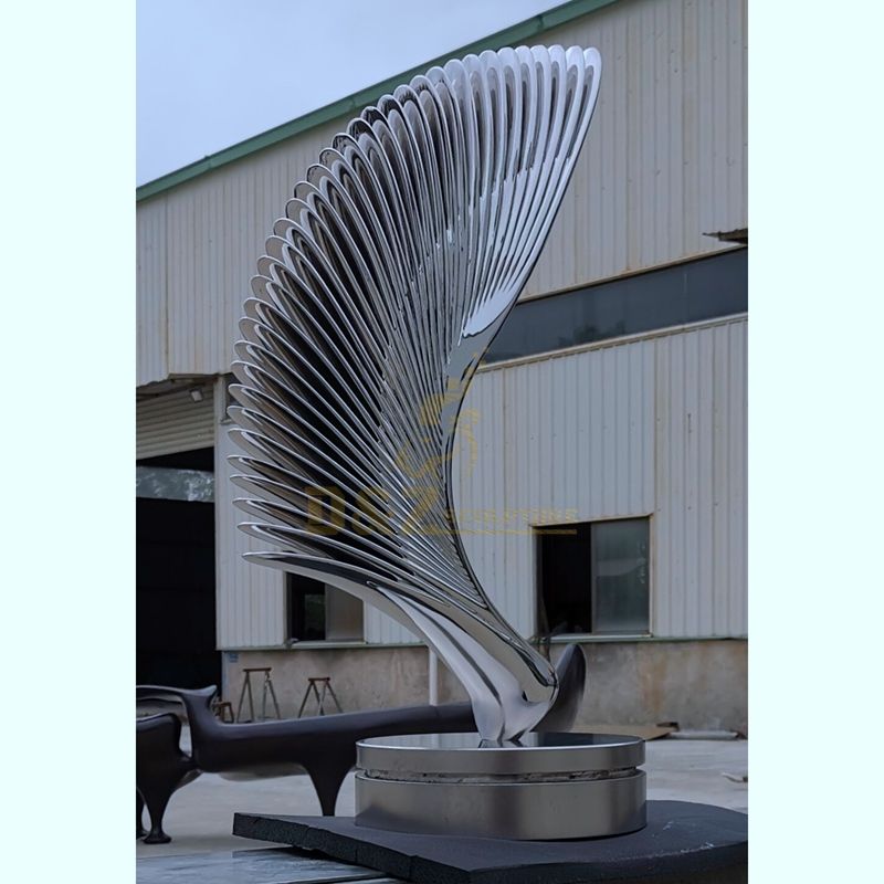 Outdoor stainless mirror winged victory sculpture