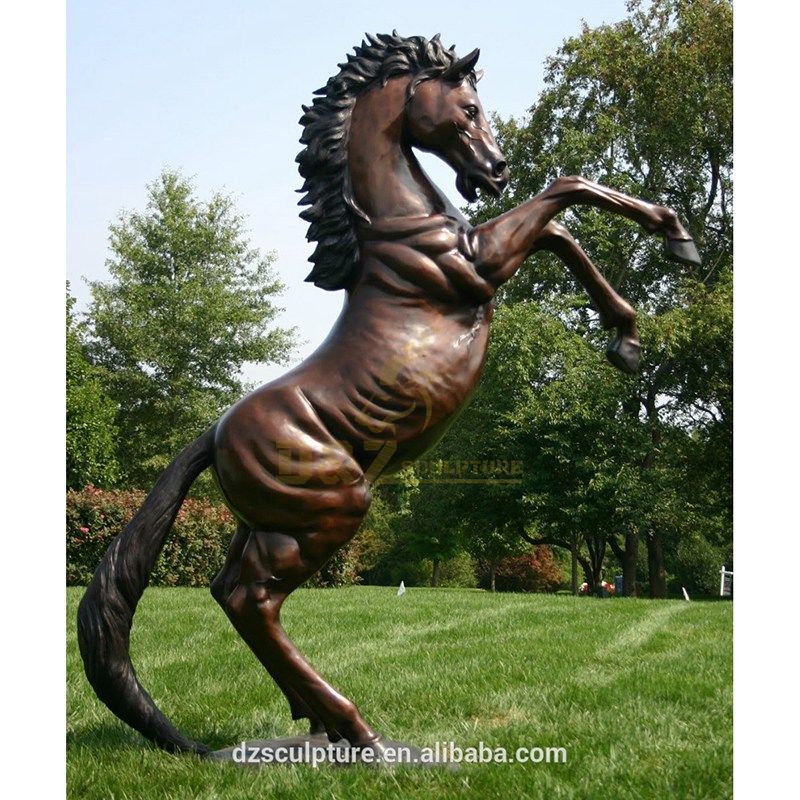 large horse statues