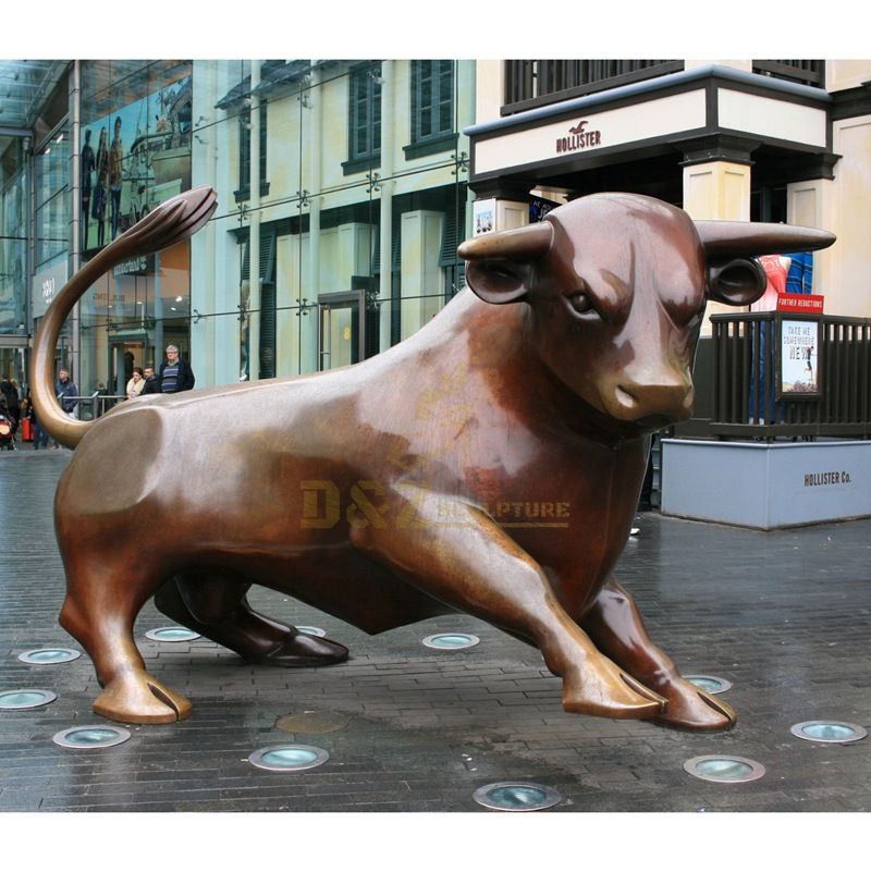 Large outdoor garden life size bronze animal metal cow sculpture