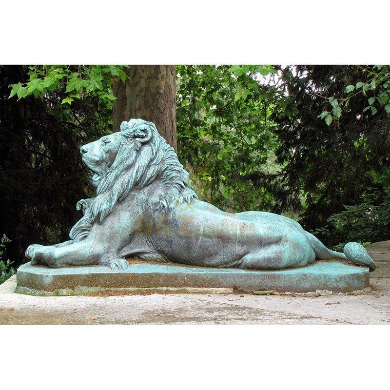 Outdoor life size bronze lion sculpture for sale