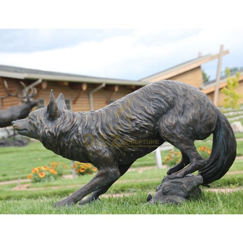 Bronze wolf statuette For Sale