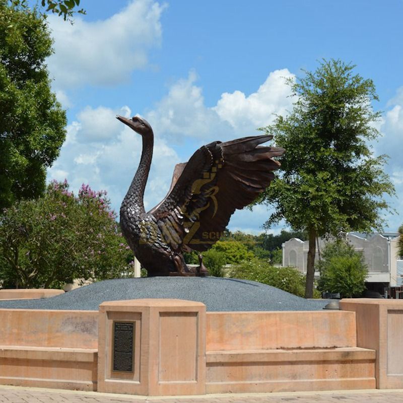 Outdoor life size bronze winged swan statue for garden