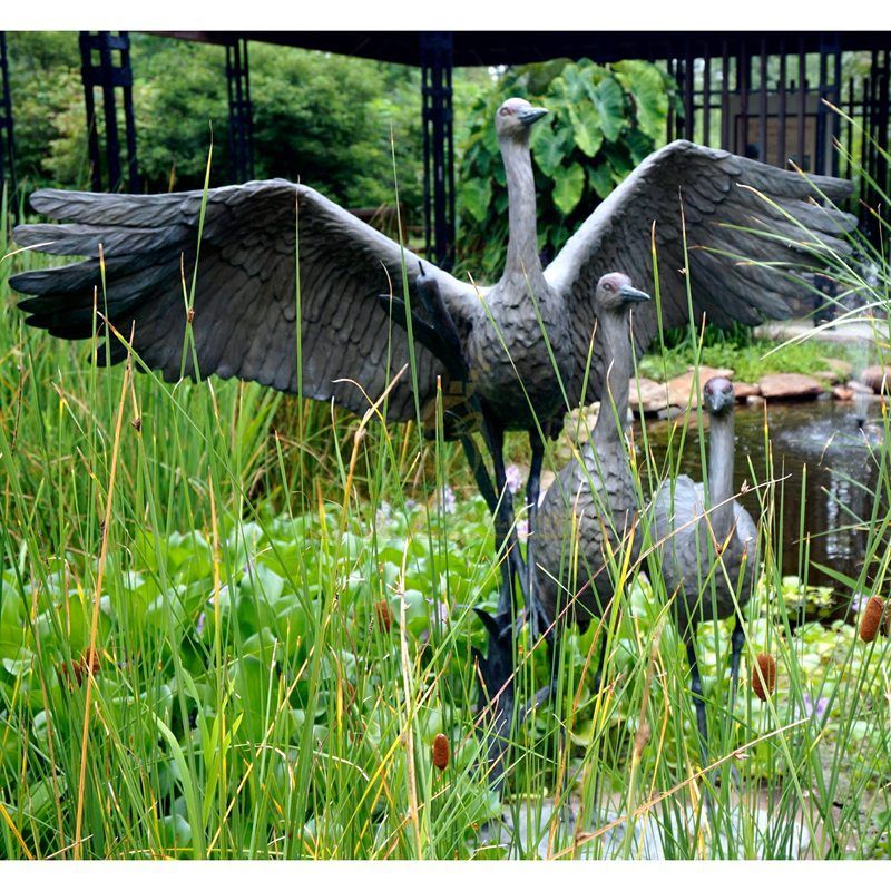 Metal crane statue bronze bird water fountain sculpture