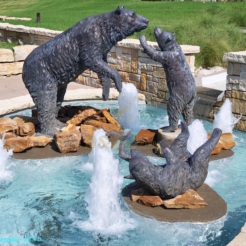 Outdoor bronze animal bear family sculpture