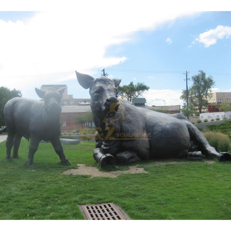 Bronze bull sculpture square park building decoration