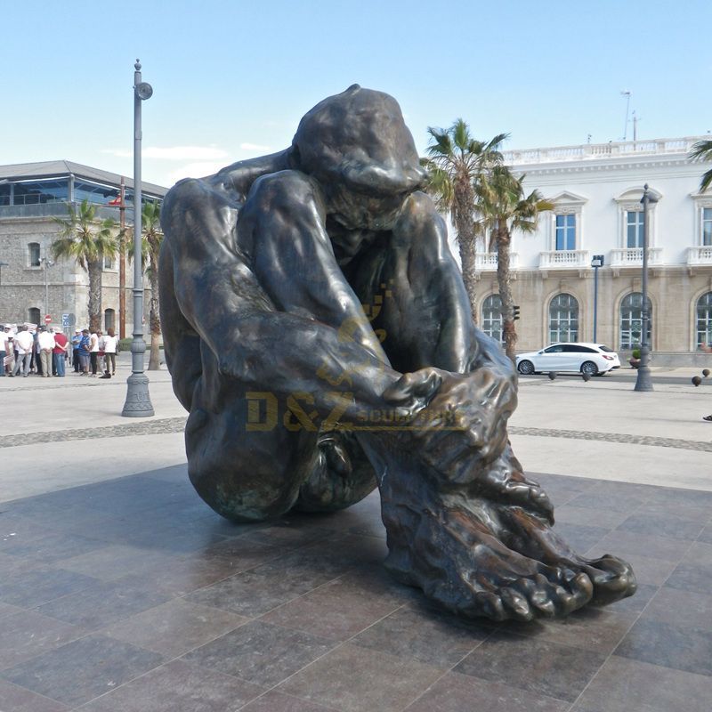 large casting art bronze custom man sitting on the floor sculpture on the square