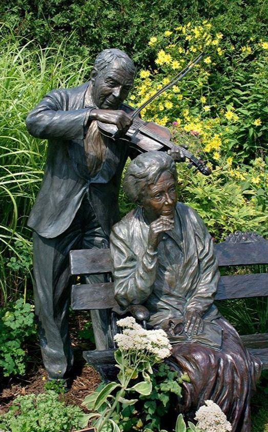 Life Size Bronze Sculpture Grandparents Sitting On Bench Garden statue