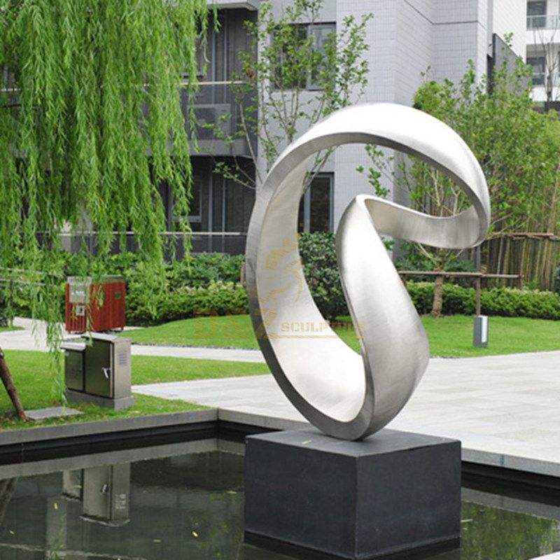 Custom Fashion Stainless Steel Garden Sculpture