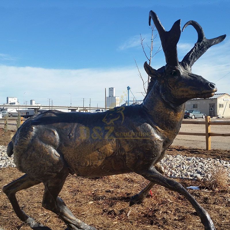 Outdoor Running Metal Casting Bronze Antelope Sculpture