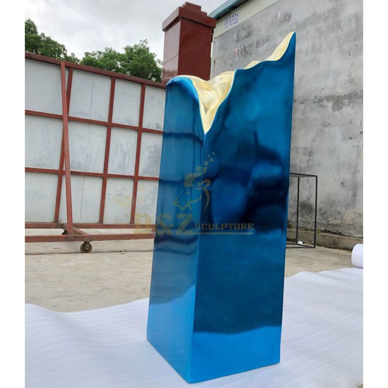 Outdoor large mirror polished rectangular stainless steel sculpture