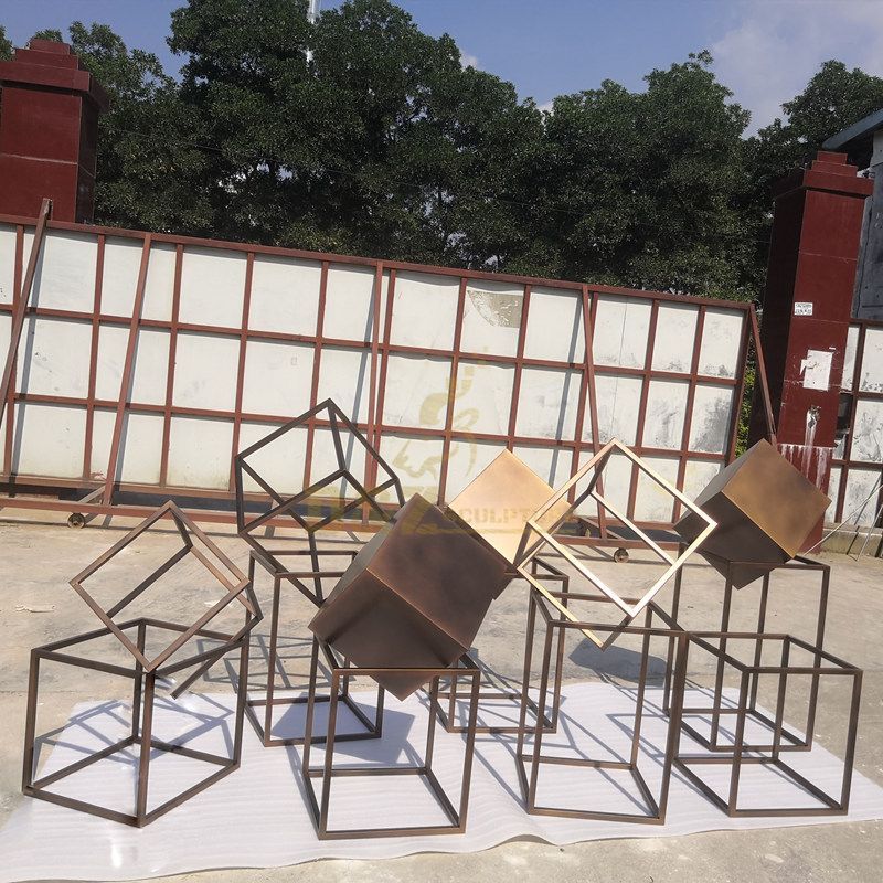 Mirror Polished Surface Stainless Steel Metal Geometric Sculpture