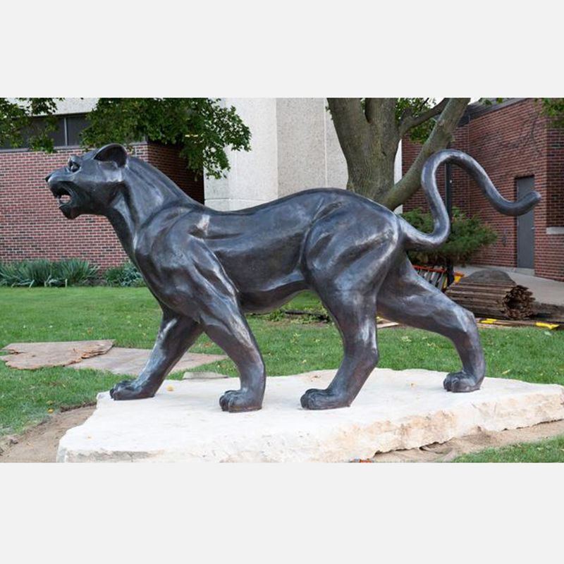 Hot sale casting Bronze Fighting Black Panther Sculpture for sale