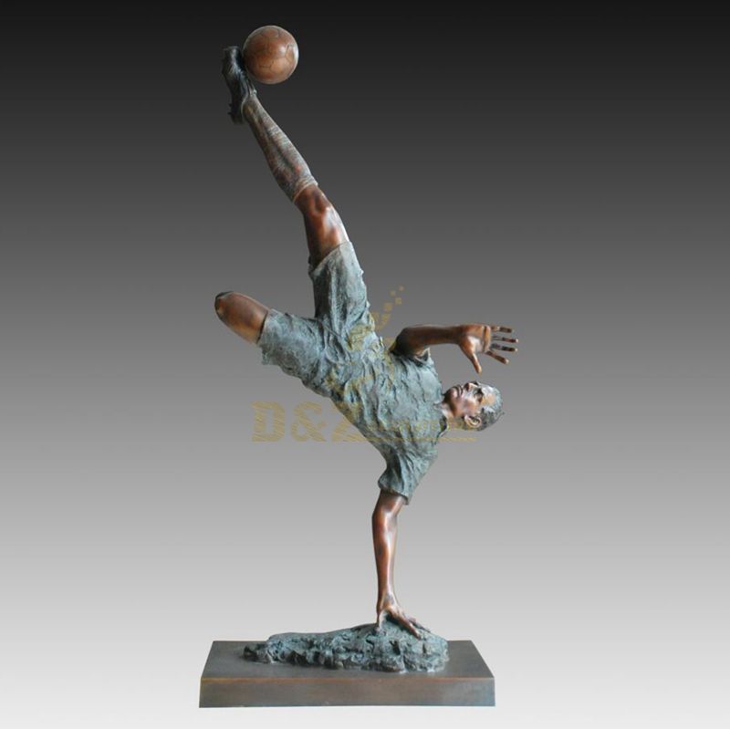 Famous Life Size Sport Bronze Football Player Statue