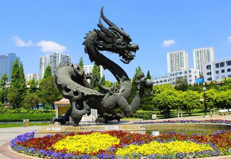 Chinese dragon garden statue