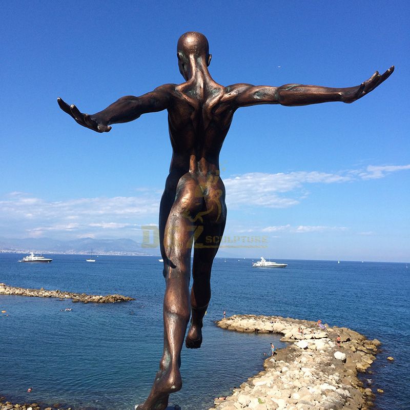 Cast Figure Nude Bronze Diver Sculpture For Sale