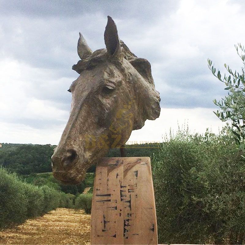 horses head statue