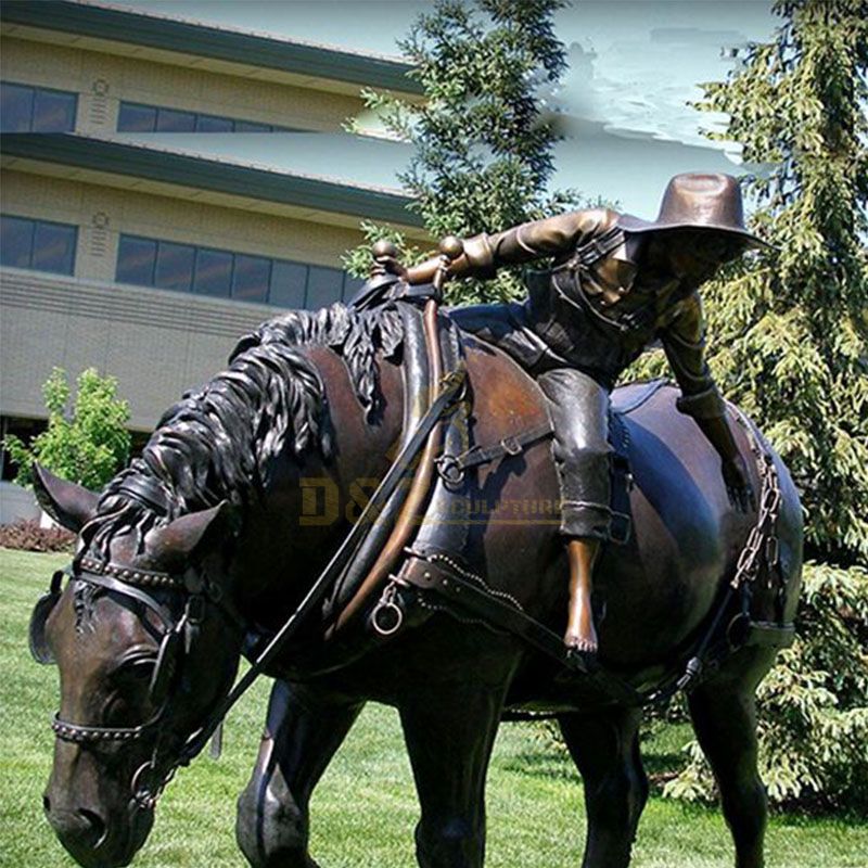 outdoor horse statues