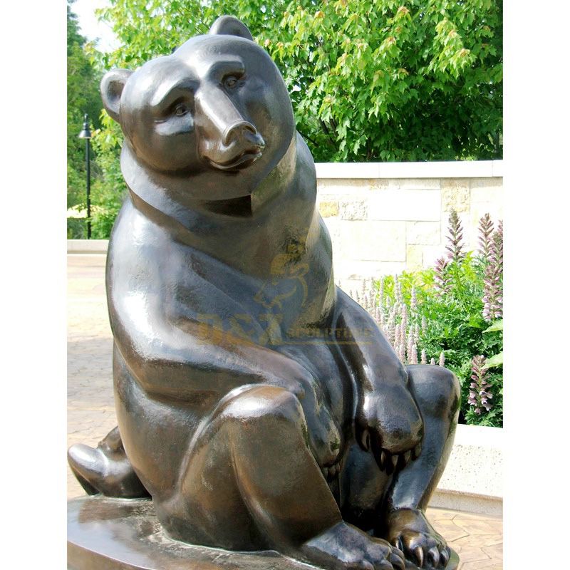 outdoor bear statues