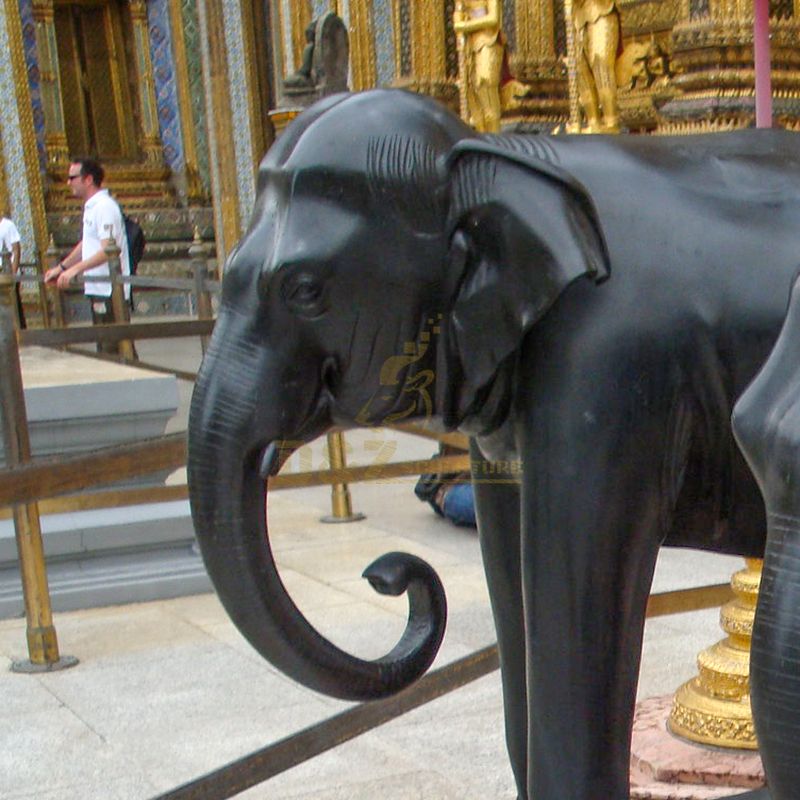 statue of elephant