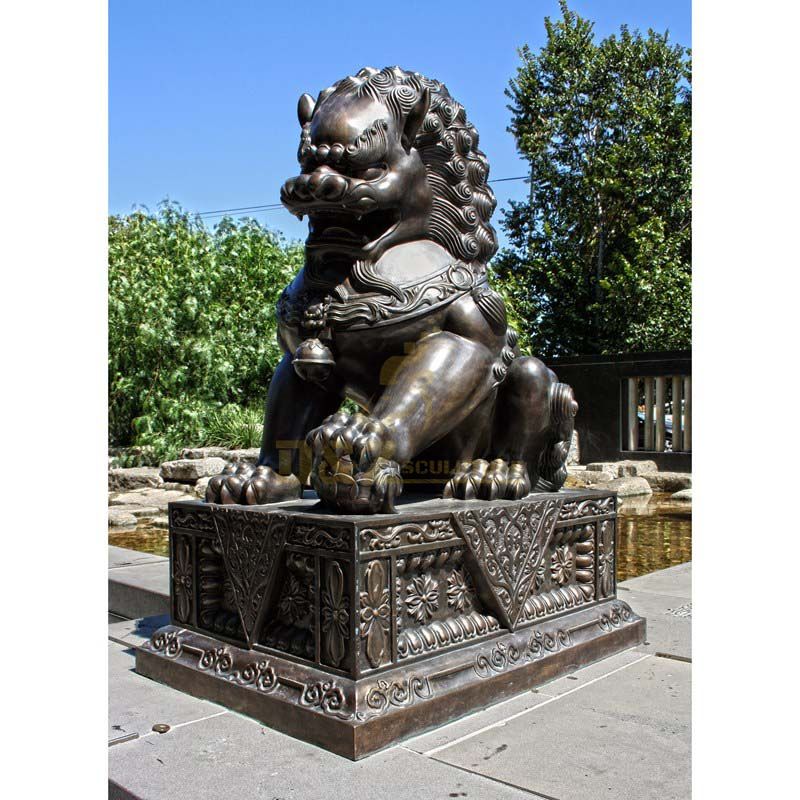 lion dog statue