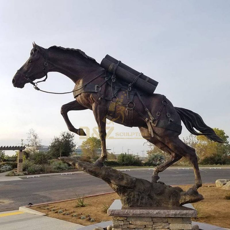 Life-size outdoor bronze horse sculpture garden decoration