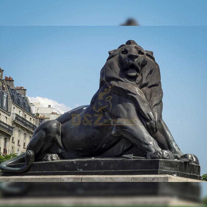 Outdoor famous bronze animal lying lion sculpture