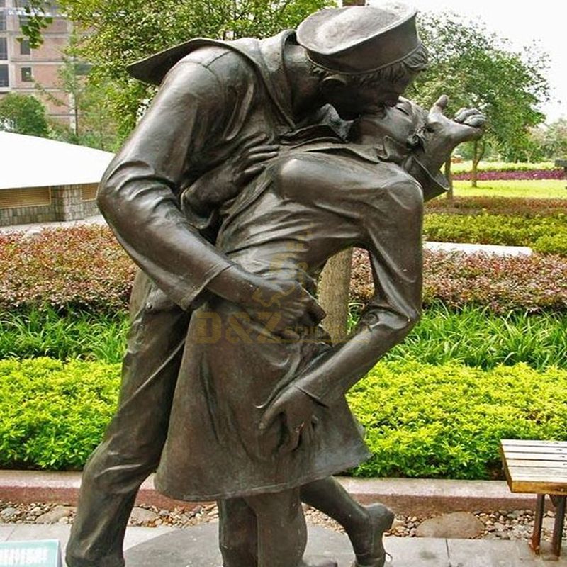 Outdoor life size sailor nurse kissing statue