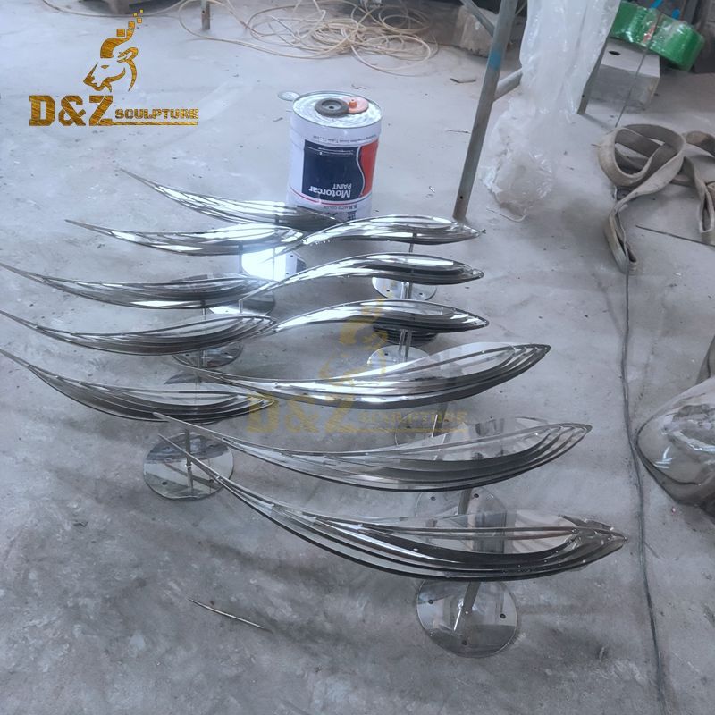 Factory wholesale exquisite modern metal art fish sculpture for sale