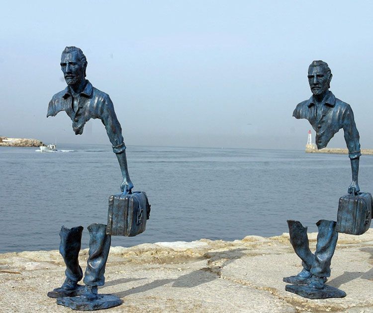 les voyageurs the traveler bronze sculpture