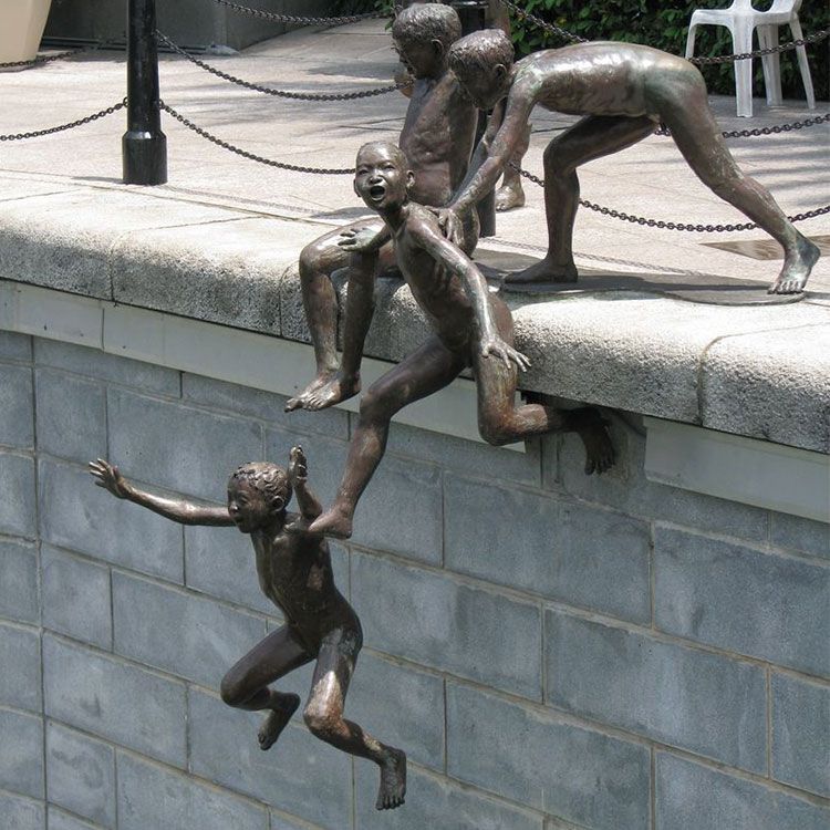 first generation sculpture along singapore river